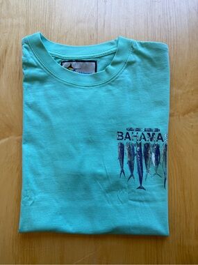 Salty Waves Bahamas Fishing Graphic Tee Mint Green Men’s Large Beach Shi